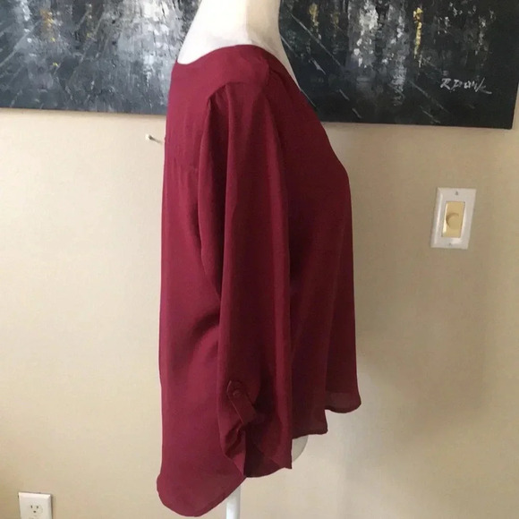 Lily White Burgundy Sheer Hi-Low Hem 3/4 Sleeve V-Neck Top-M - Picture 8 of 11